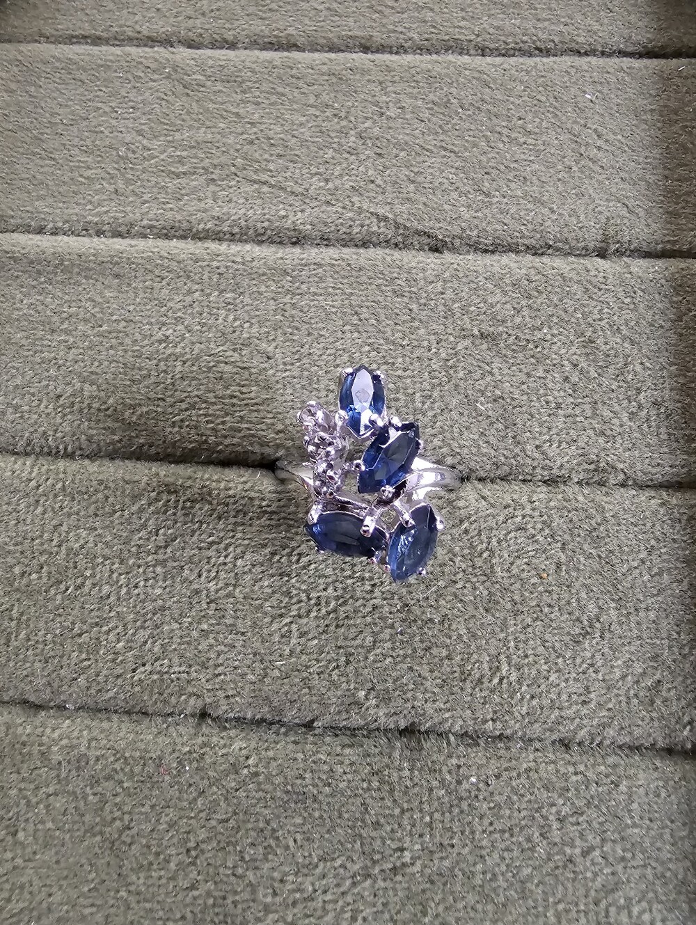 19k Gold Plated Ring Size 6.5